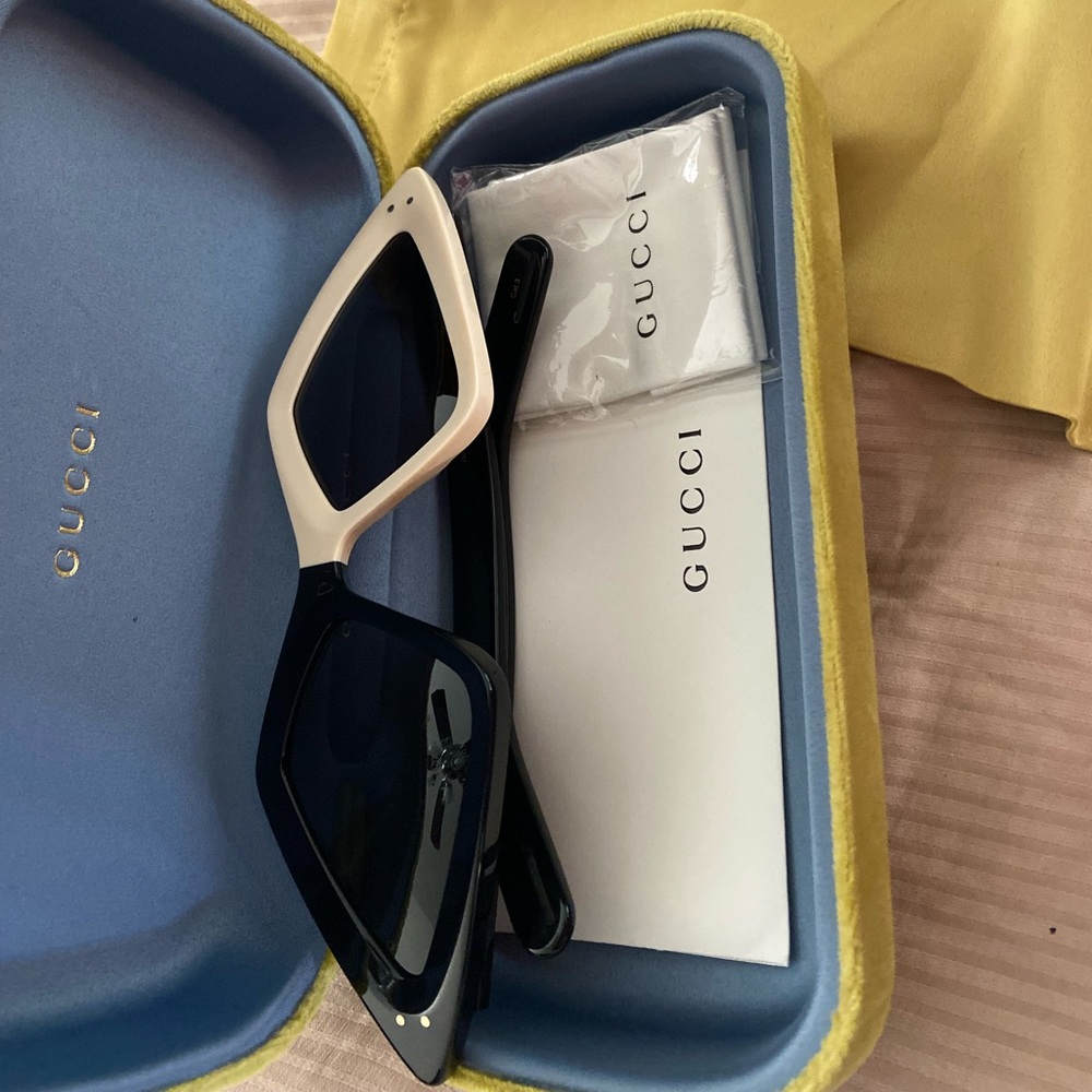 New Gucci glasses